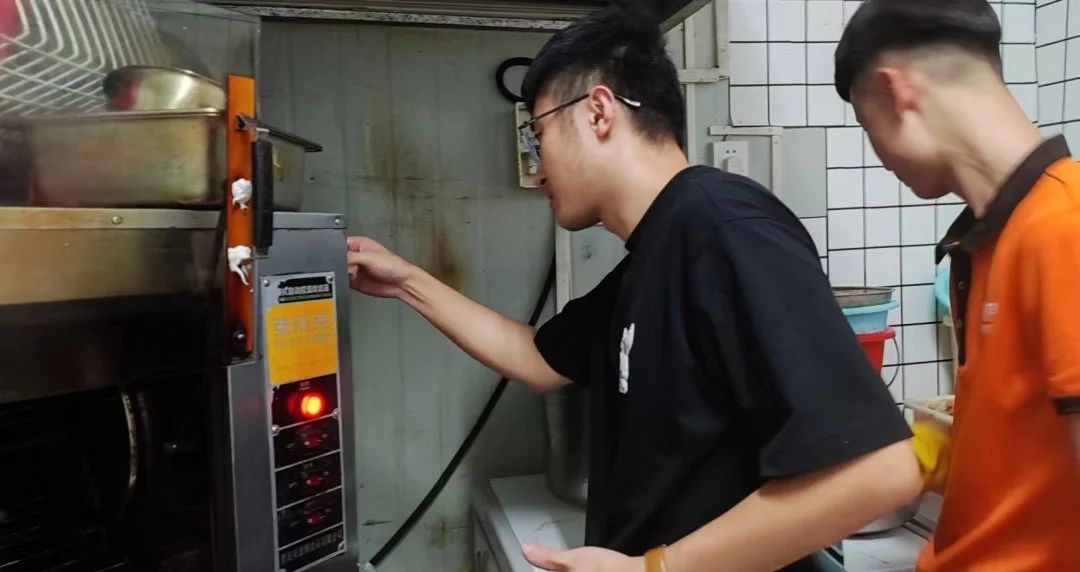 張成榮電烤雞架九大賦能——巡店督導賦能
