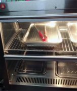 夏季嚴抓食品安全，張成榮電烤雞架提醒大家謹慎選擇！