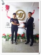 賀：河北涿州馬先生夫婦成功加盟張成榮電烤雞架項目！