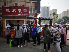 賀：張成榮電烤雞架保定市定州市信譽樓店火爆開業!